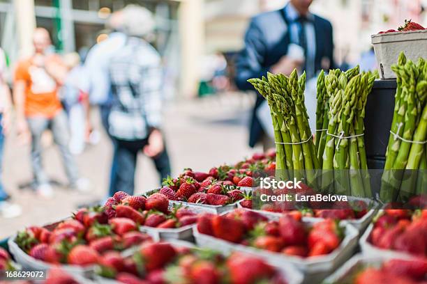 스트리트 Market 봄에 대한 스톡 사진 및 기타 이미지 - 봄, 과일, 채소