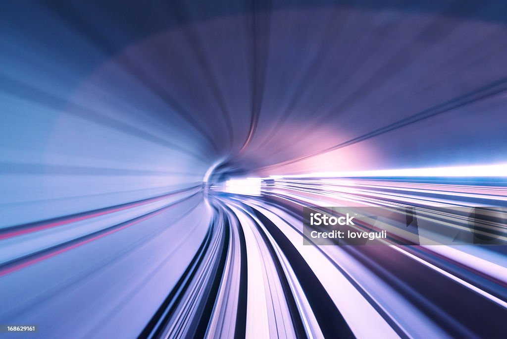빠른 열차 통해 터널 - 로열티 프리 오솔길 스톡 사진