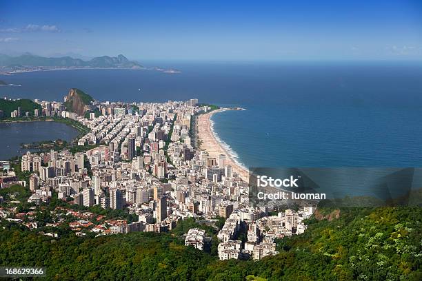 Foto de As Praias Do Leblon Ipanema Rio De Janeiro e mais fotos de stock de Apartamento - Apartamento, Areia, Avenida