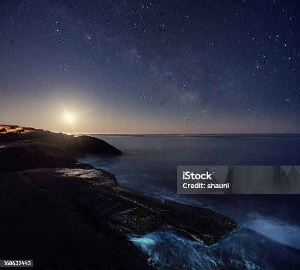 Droga Mleczna Mórz - zdjęcia stockowe i więcej obrazów Gwiazdozbiór - Gwiazdozbiór, Powyżej, Astronomia