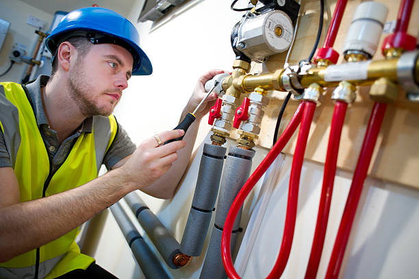 underfloor instalação de aquecimento - heating engineer imagens e fotografias de stock