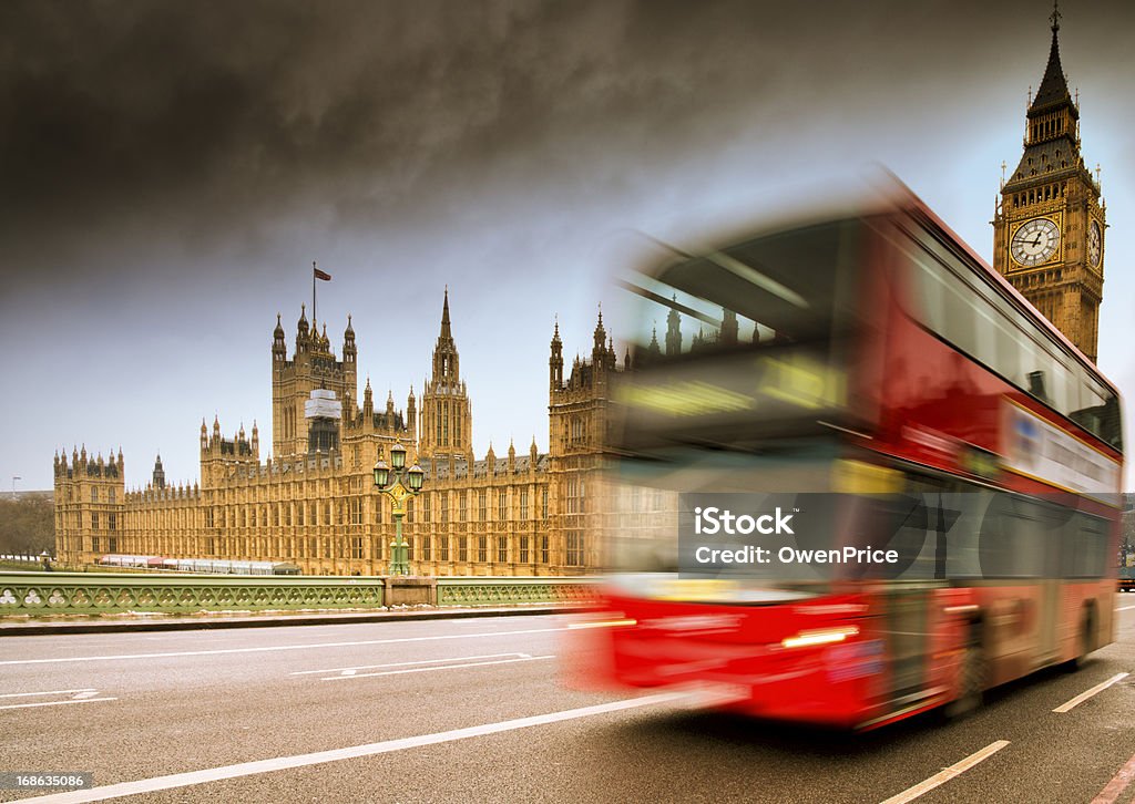 Лондон Биг-Бен и Вестминстер - Стоковые ф�ото Автобус роялти-фри