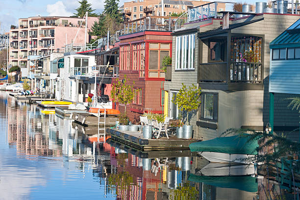 seattle houseboats - nature speedboat seattle houseboat zdjęcia i obrazy z banku zdjęć