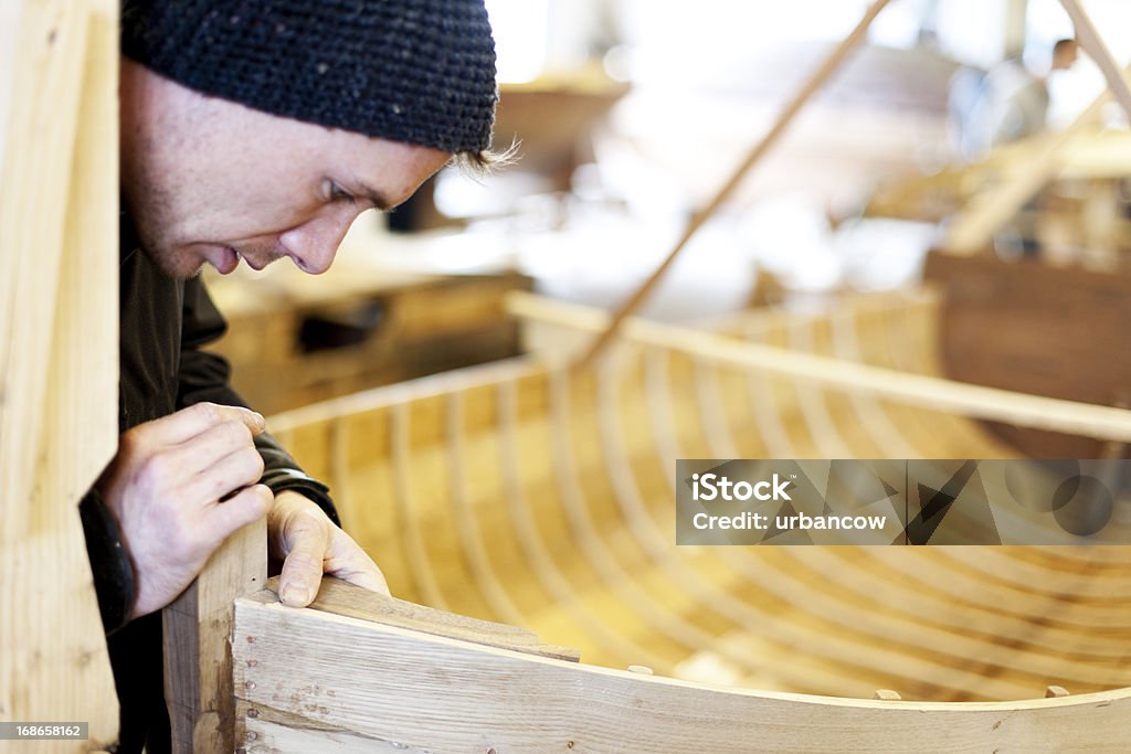 Вручную деревянные гребной лодке - Стоковые фото Дерево - материал роялти-фри