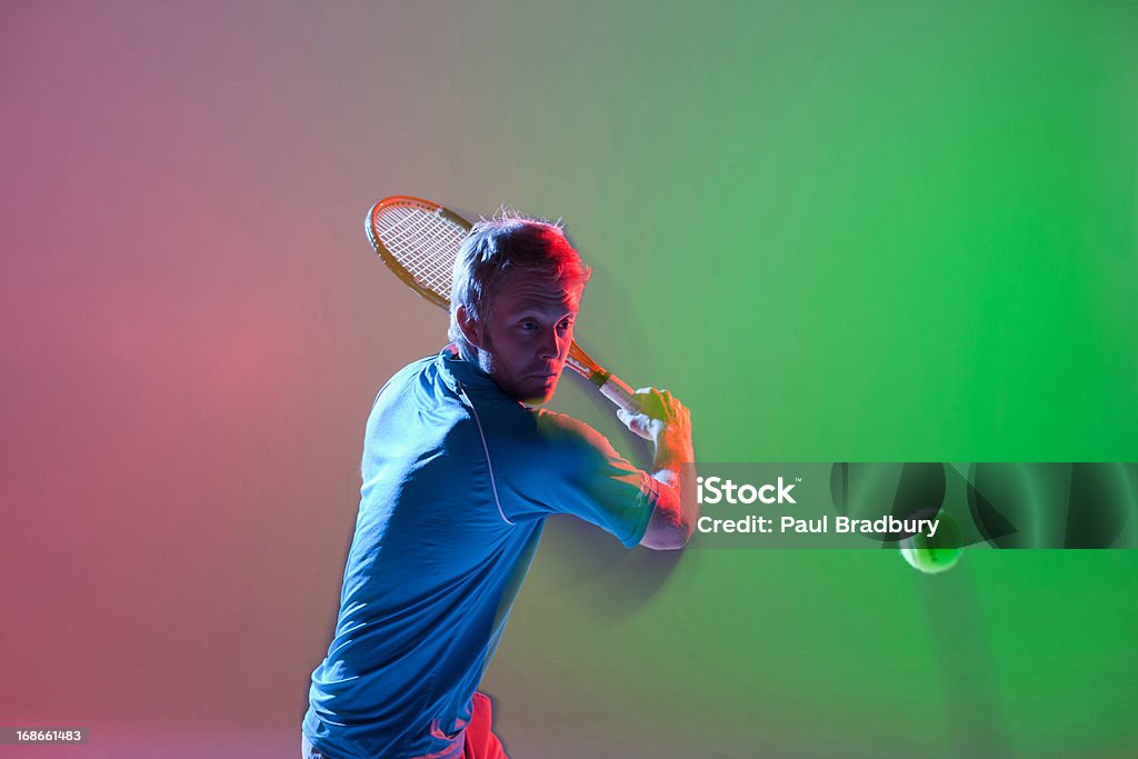 테니스 선수 그네타기 라켓 - 로열티 프리 테니스 스톡 사진
