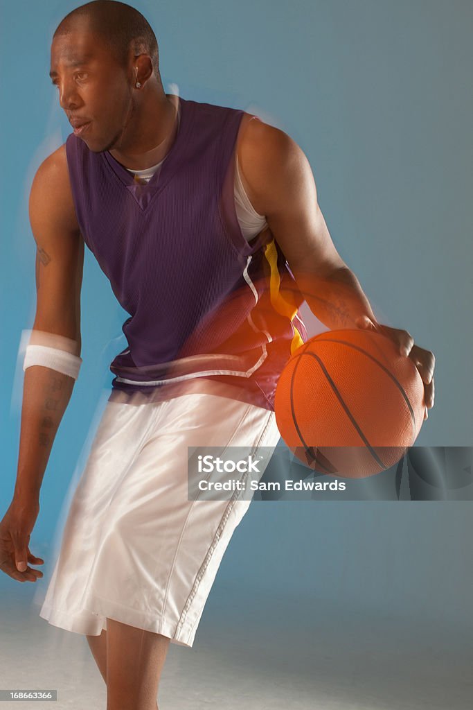 Vue floue des dribbles de Joueur de basket-ball - Photo de 25-29 ans libre de droits