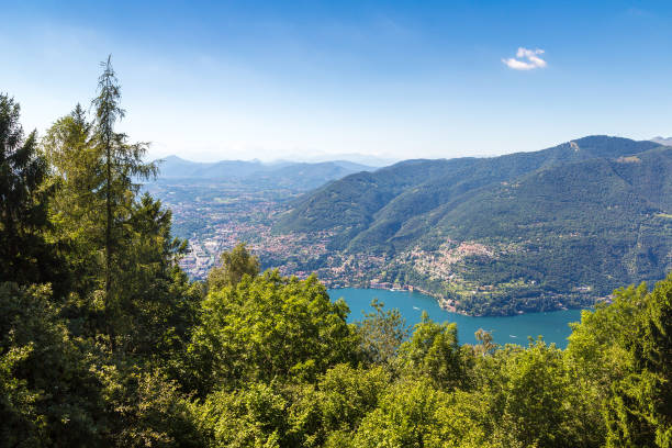 istock Panoramic view of lake Como in Italy 1686831766
