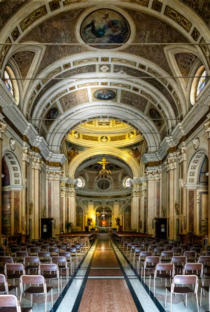 istock inside of church 1687063105
