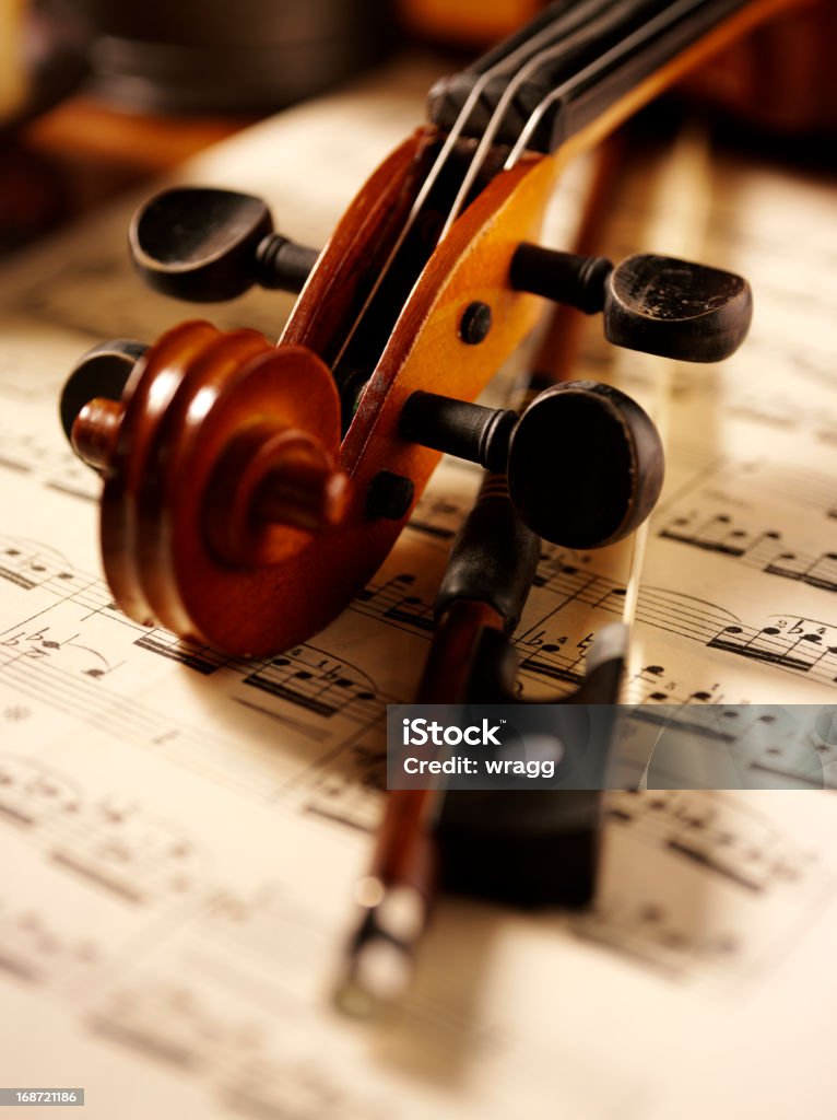 Violine und Schleife - Lizenzfrei Klassische Musik Stock-Foto