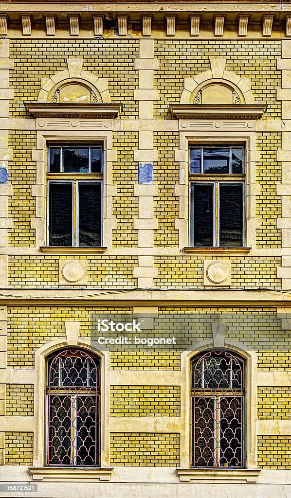 Facciata di edificio - Foto stock royalty-free di A forma di blocco