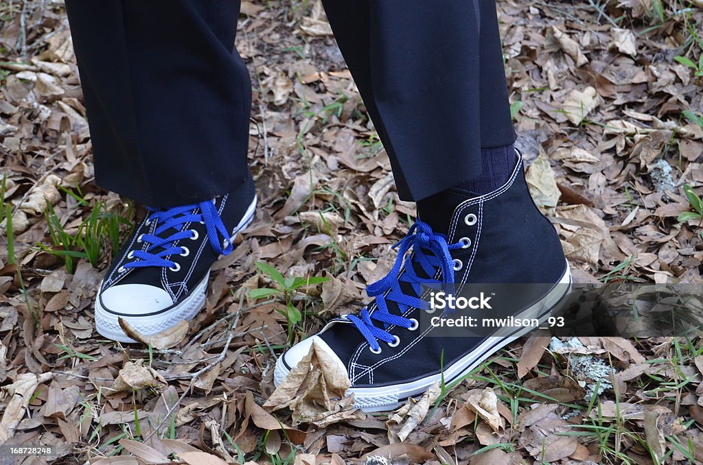 Black Converse Stock Photo - Download Image Now - Black Color, Canvas Shoe,  Grass - iStock