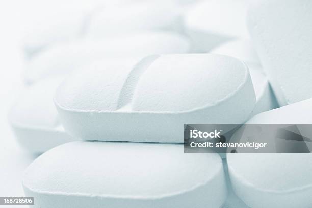 Foto de Antibióticos e mais fotos de stock de Analgésico - Analgésico, Antibiotico, Comprimido