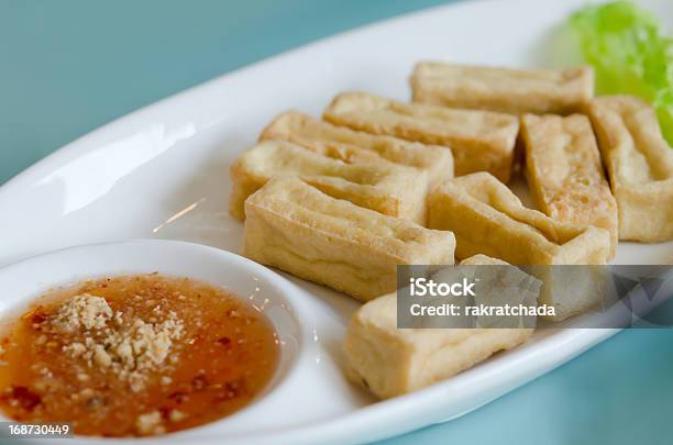 Tofu I Ostry Sos - zdjęcia stockowe i więcej obrazów Bez ludzi - Bez ludzi, Biały, Brązowy