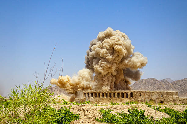 controllo della detonazione - kandahar foto e immagini stock