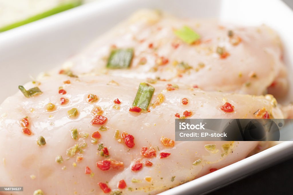 Spezie Pollo crudo con Thai - Foto stock royalty-free di Camera