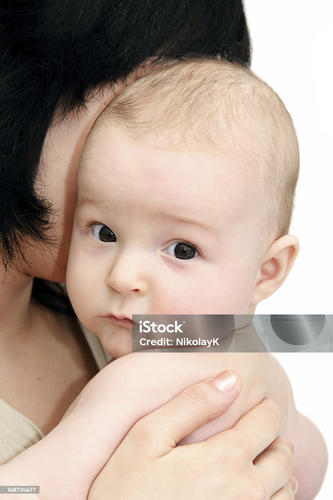 Bébé dans les mains de la mère - Photo de Adulte libre de droits