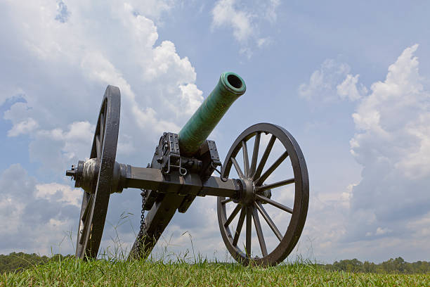 istock Lone Civil War Cannon With Storm Clouds Gathering Overhead 168765707