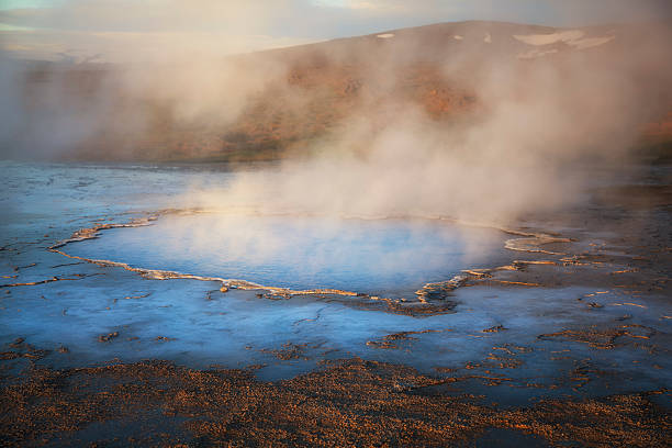 Geyser in Hveravellir Iceland A small geyser in Iceland geothermal reserve stock pictures, royalty-free photos & images