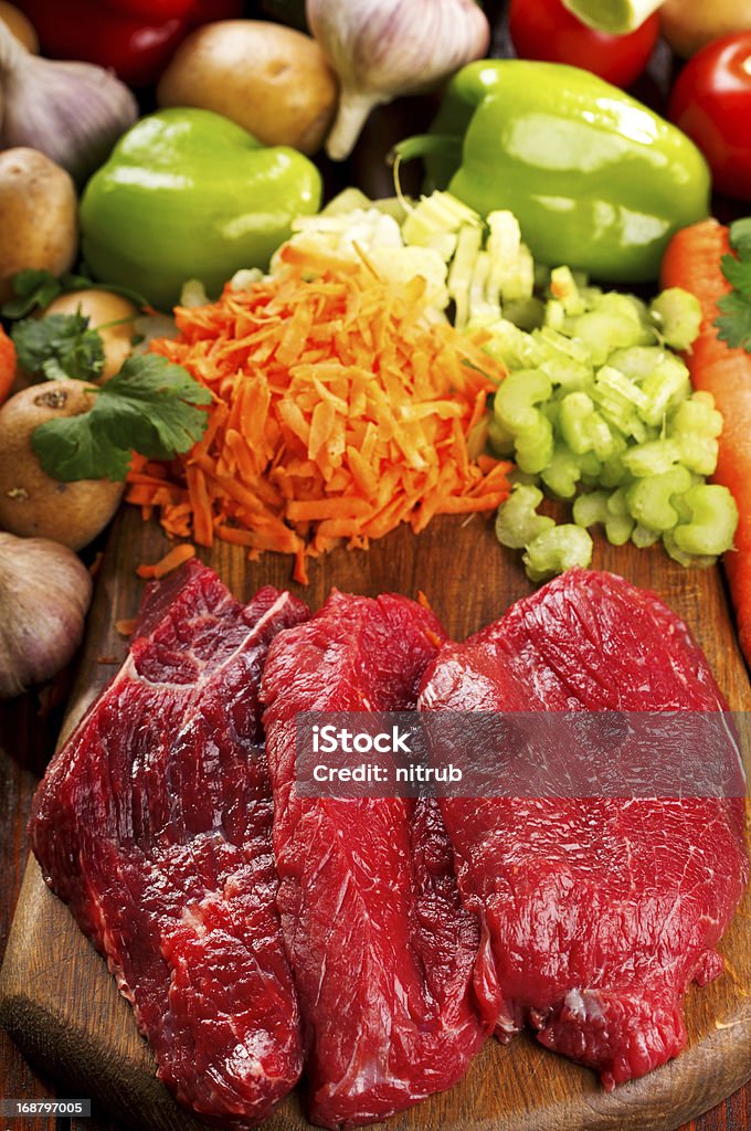 Carne crua - Foto de stock de Aipo royalty-free