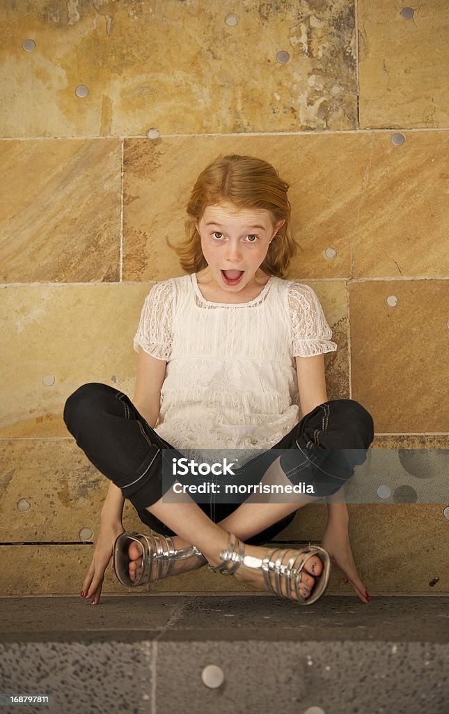 Suprised 여자아이 리프트 바라요 그녀의 제안을 손쉽게 - 로열티 프리 10-11세 스톡 사진