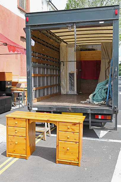 istock Furniture truck 168814953