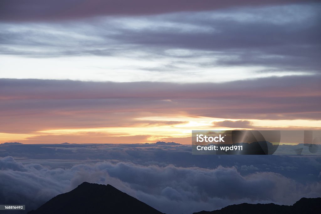 Vulcano Haleakala alba - Foto stock royalty-free di Alba - Crepuscolo