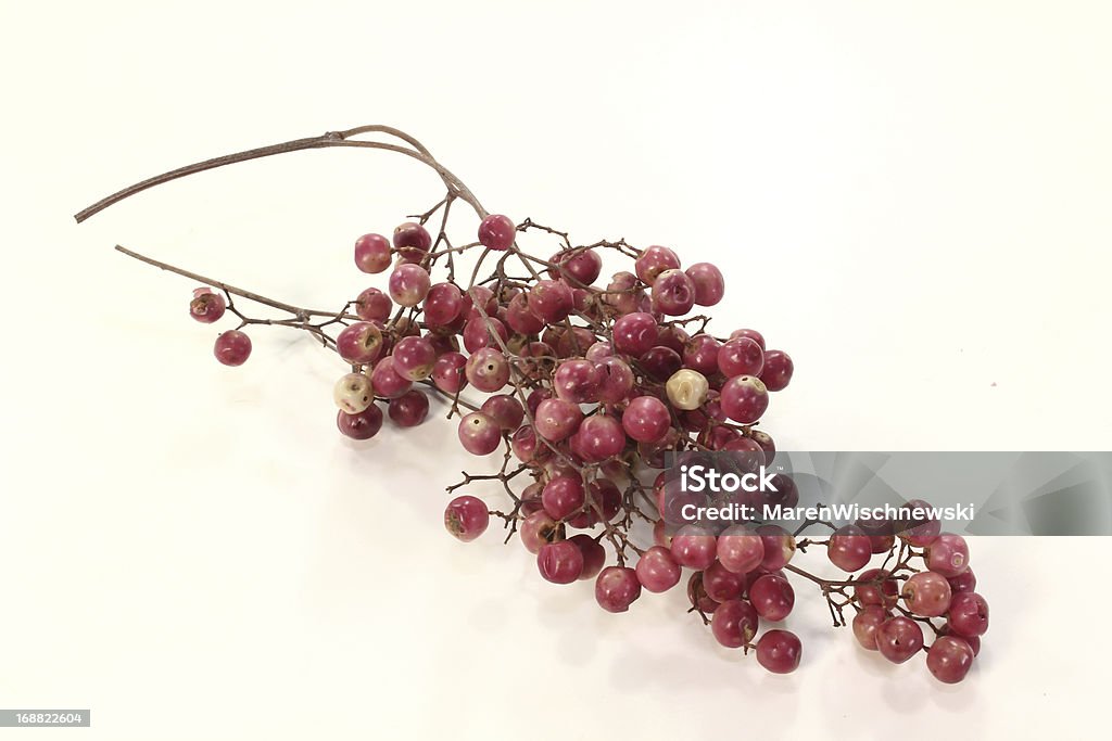 Poivron rouge sur Brindille frais - Photo de Assaisonnements et vinaigrettes libre de droits