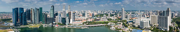 singapore marina bay vista aérea do horizonte de arranha-céus de panorama - singapore skyline - fotografias e filmes do acervo