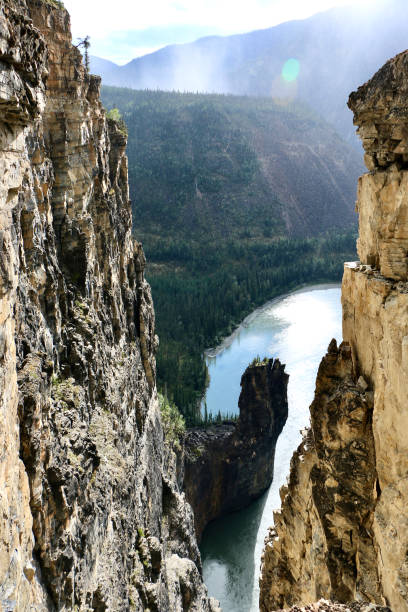 60+ Parc National De Nahanni Photos Photos, taleaux et images libre de