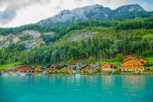 suizo village - swiss culture chalet brienz european alps fotografías e imágenes de stock