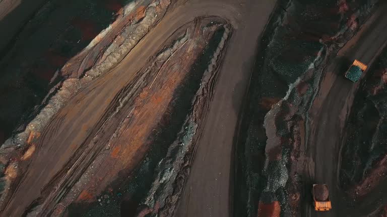 Open pit mining of open pit iron ore.