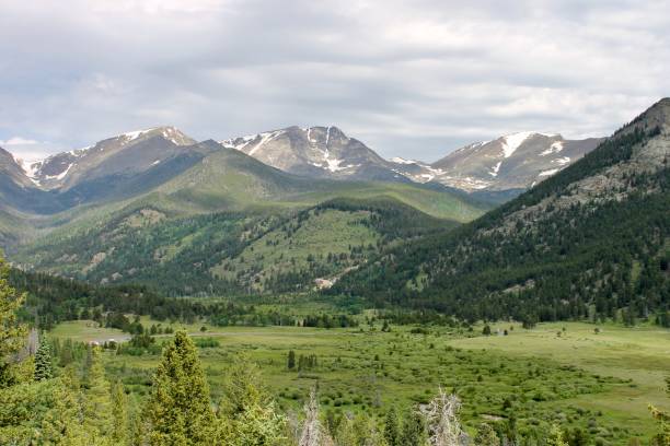 istock Rocky Mountain National Park Colorado 1689237550