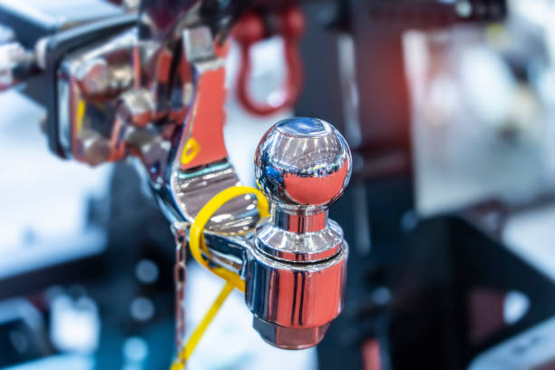 Tow hitch for towing a trailer of