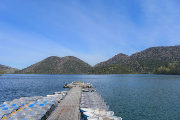 istock Sikarubetu lake 1690012076