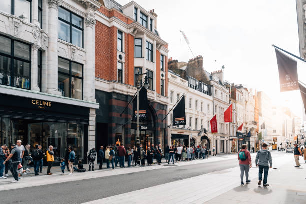Exhibition Freddie Mercury World of His Own - London London, UK - August 27, 2023: People lining up on Bond Street to enter the Exhibition Freddie Mercury World of His Own - London. Mayfair stock pictures, royalty-free photos & images