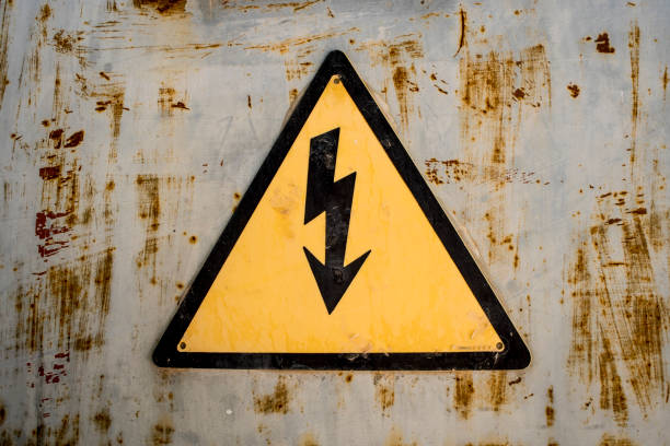istock High voltage signal in an electric generator 1691039404