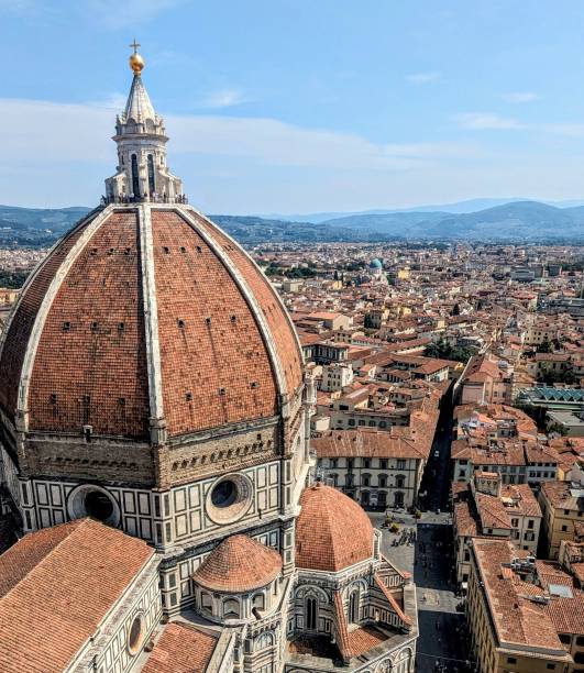 istock Santa Maria del Fiore Cathedral 1691110703