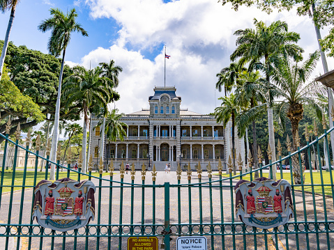 The ʻIolani Palace, Hawaiian: Hale Ali’i ‘Iolani, Honolulu, Hawaii. The last royal occupancy was Queen Liliʻuokalani (1893).