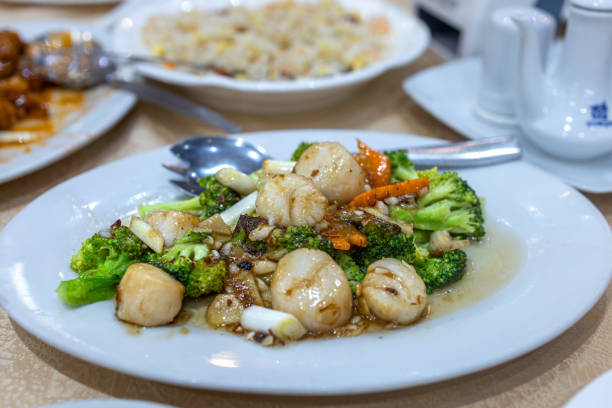 istock Chinese style food scallops with broccoli 1691624278