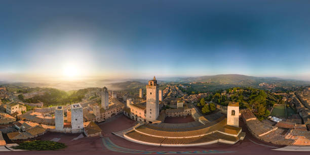 vue aérienne d’un san gimignano. toscane, italie - geometric shape famous place europe three dimensional shape photos et images de collection