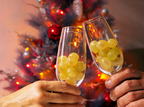 New Year's Tradition: Twelve Grapes and a Festive Tree