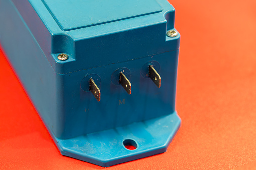 Electronic relay used in electrical installations