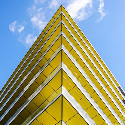 Yellow pyramidal building viewpoint in London