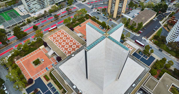aerial above cathedral of saint mary of the assumption in san francisco - san francisco county church cross shape cross imagens e fotografias de stock