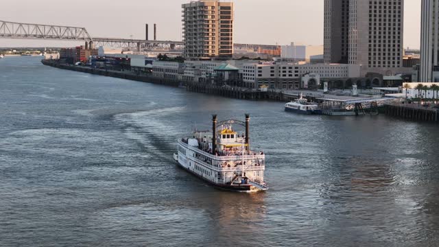 River boat steaming through the Mississippi River