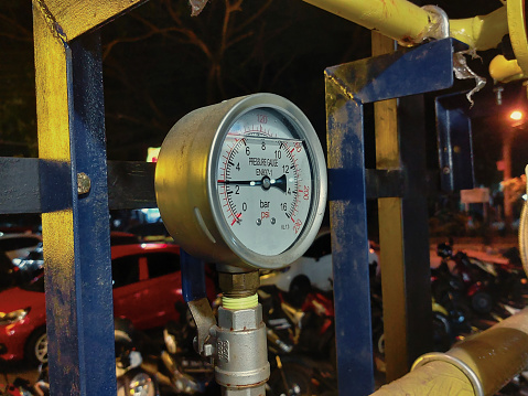 Steam Pressure Gauge on Steam Pipe Installations