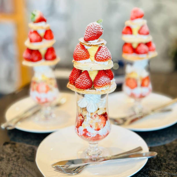 istock Japanese Strawberry Dessert 1692613748