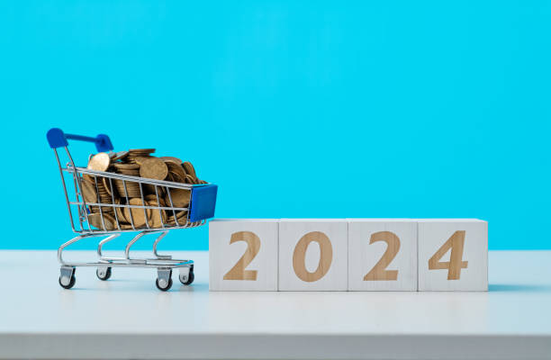 Shopping cart and number 2024 on the table