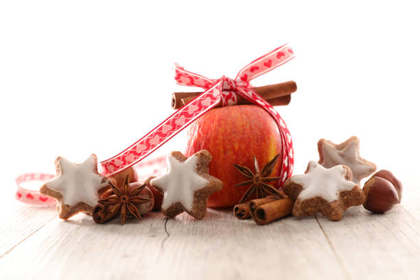 Cinnamon sticks with apples