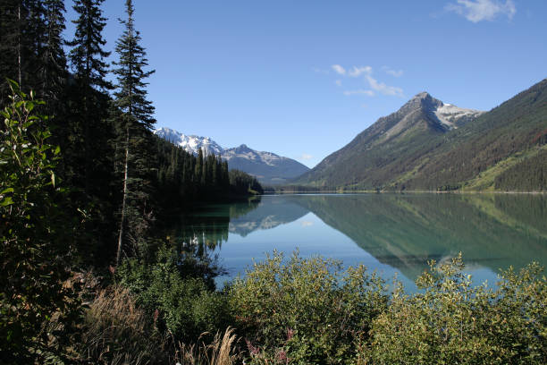istock Lake Louise Scenic View 1693972134